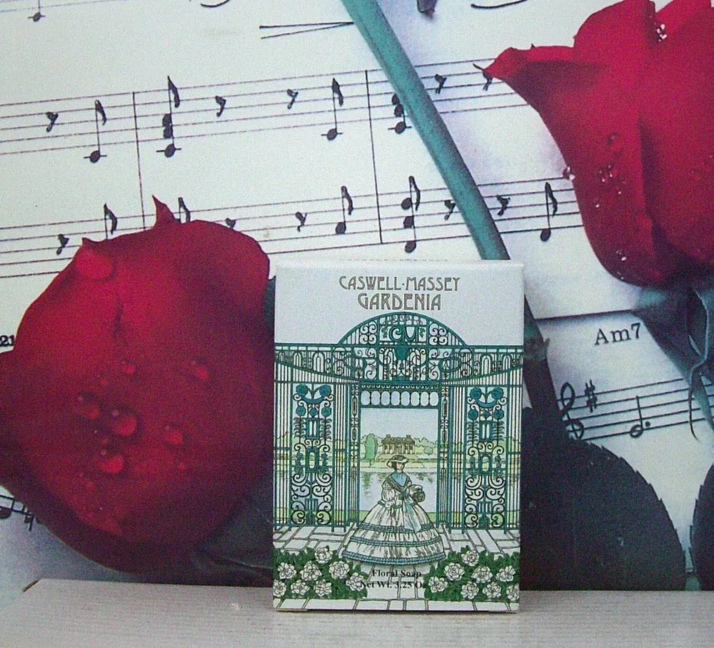 Caswell Massey Gardenia Floral Soap 3.25 Oz. NWB