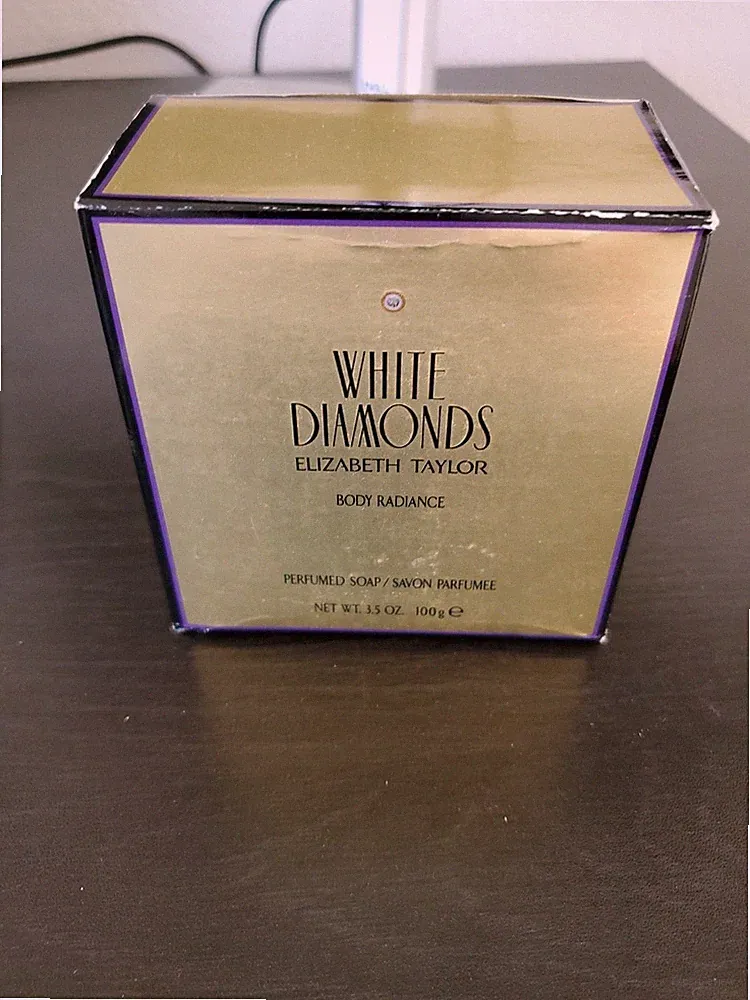 White Diamonds by Elizabeth Taylor Perfumed Soap (3.5 oz) Rare